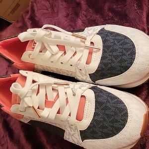 Michael kors shoes 6.5